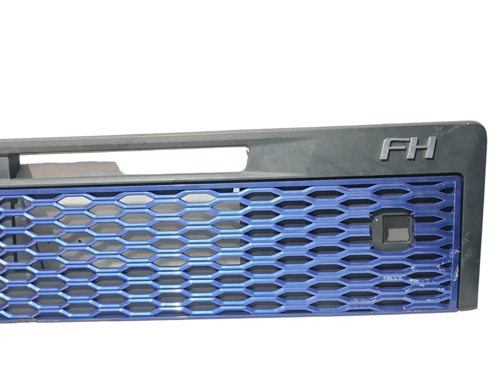 Grade Frontal Radiador Volvo New Fh Fh540 Cod23835096 Risco 3