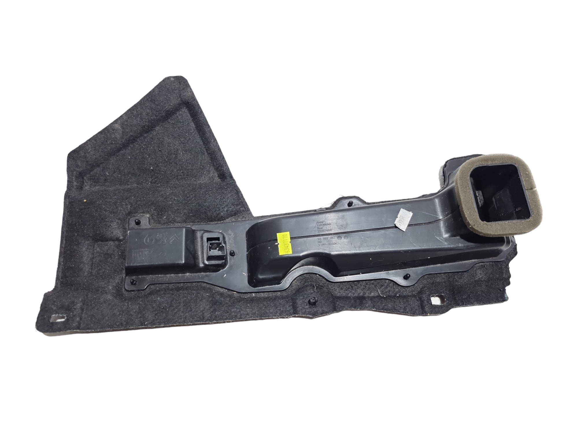Entrada De Ar Esquerdo Peugeot 3008 2017 Original C 98102397 1