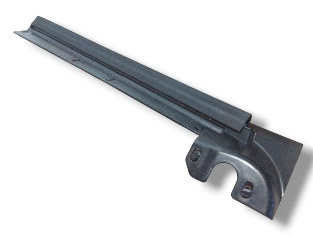 Acabamento Porta Direita Renault Kangoo 2024 2025 828309050r 1