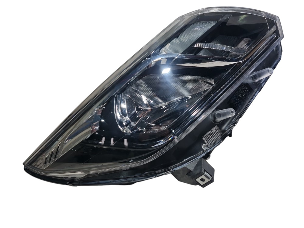 Farol diant direito Chevrolet S10 TrailBlazer 2022 detalhe
