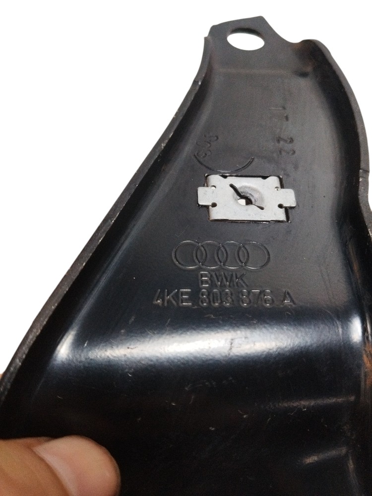 Suporte de fixação de bateria de alta tensão Audi Etron 2022 5