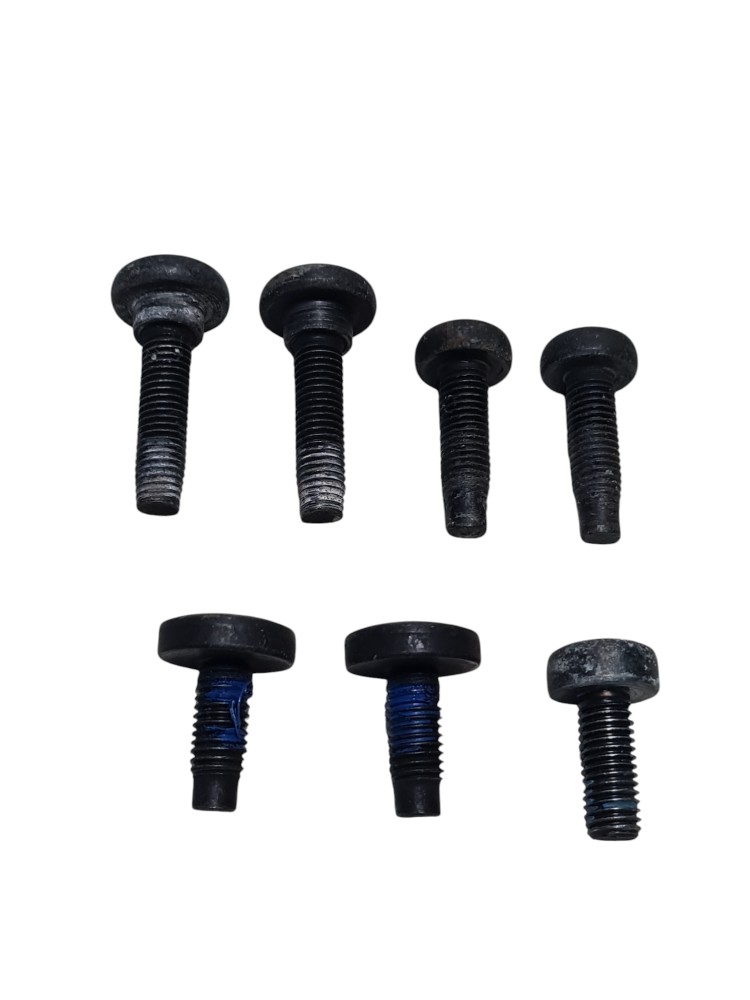 Parafusos fixaçao cinto de segurança ford new fiesta 2014 6
