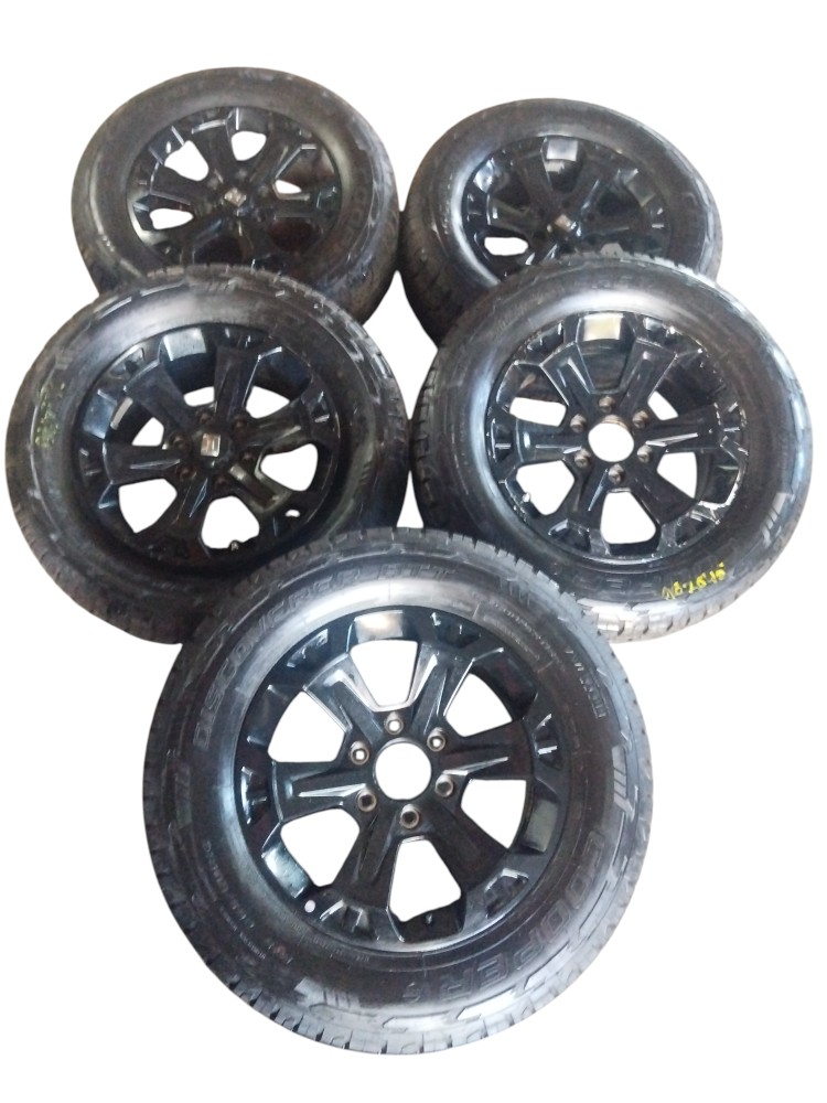 Jogo de rodas 5X c pneu cooper 265 60 aro 18 Tank 300 2026