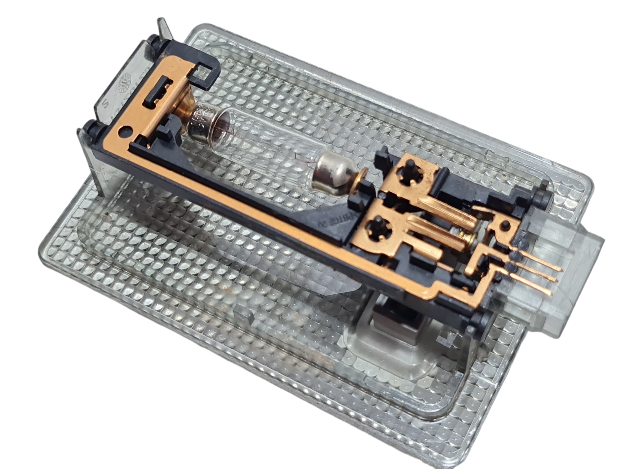 Lanterna Luz Teto Cortesia Gm Onix Tracker Spin Prima 2022 4