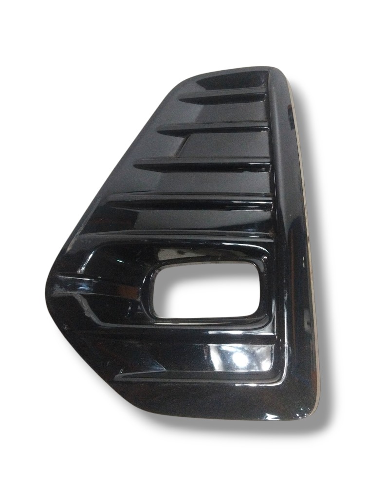 Moldura farol de milha esquerdo Nissan Kicks 2023 ORIGINAL