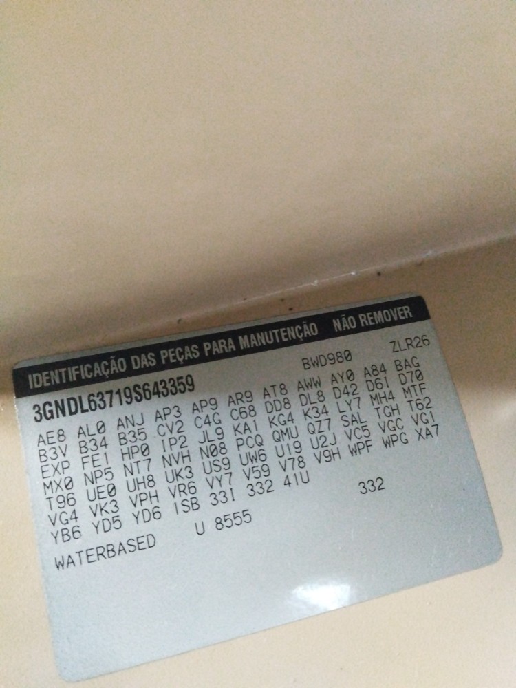 Moldura interna suporte porta luvas Chevrolet Captiva 2009 6