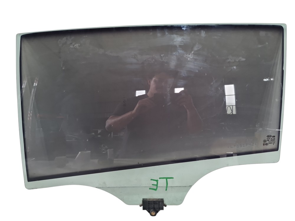 Vidro porta traseira esquerda Kia Sportage 2019 2020 3