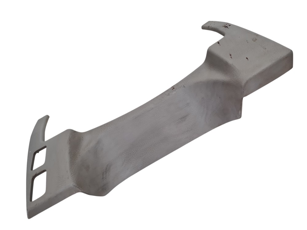 Moldura inferior painel comandos Volvo VM 330 2021 2022 4