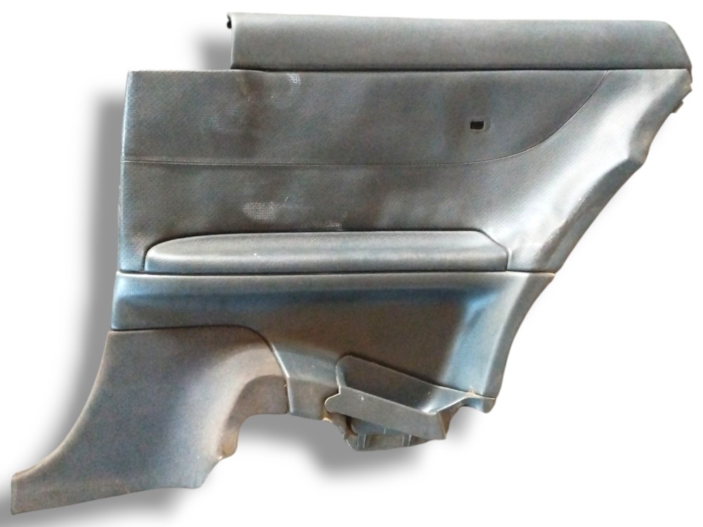 Forro Traseira Lado Direito Mercedes Classe C230 2002 2003 1