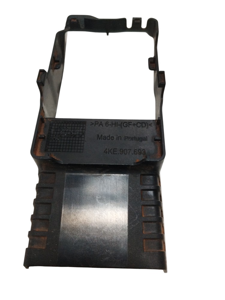 Protetor do sensor de radar Audi Etron 2022 ORIGINAL Audi 3