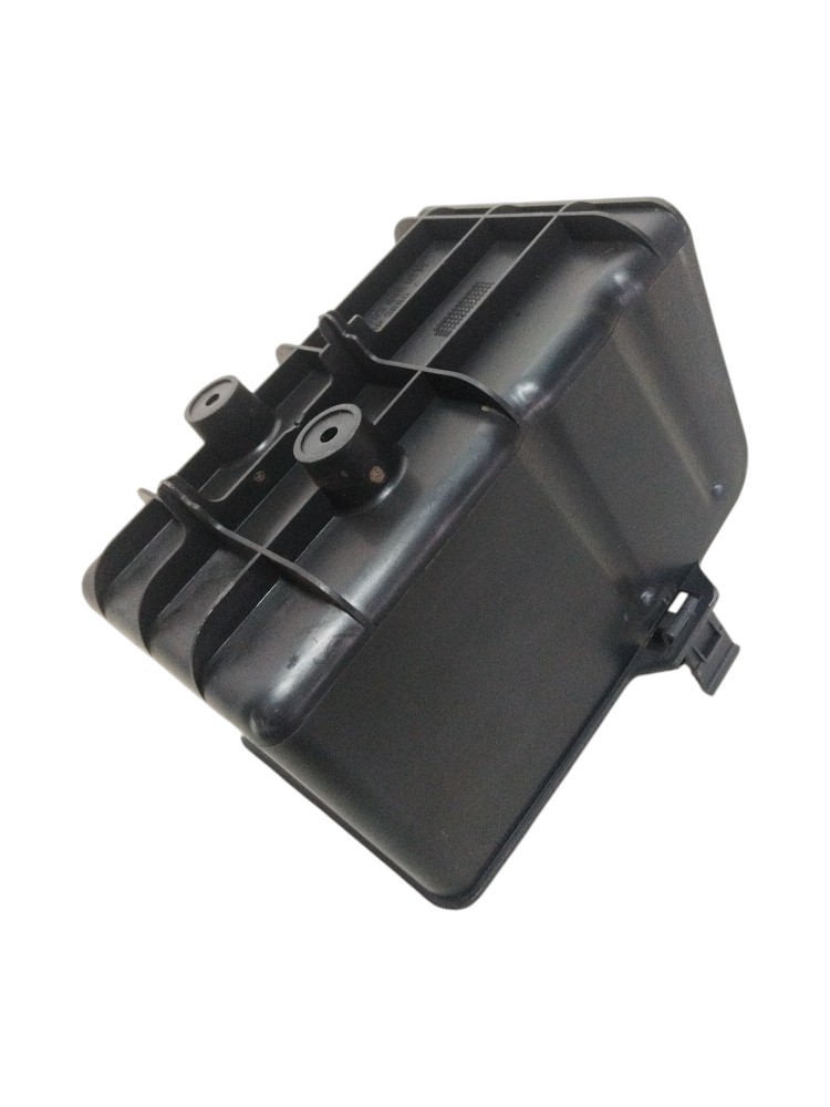 Suporte p/Caixa de Primeiros Socorros MB Classe C230 2002 7