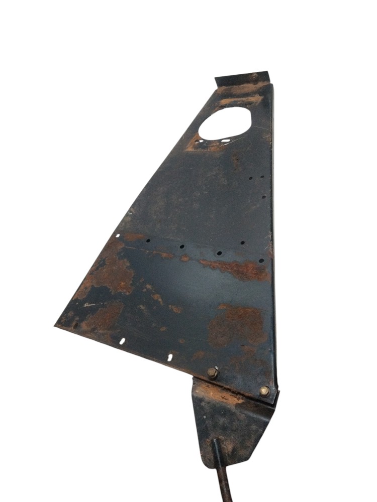 Suporte protetor lateral direito Colheitadeira Case 2799 6