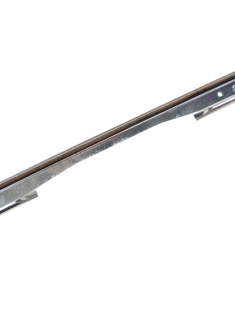 Suporte Vedação Esquerda Mercedes Cls 500 2005 2006 Usado Prata 3