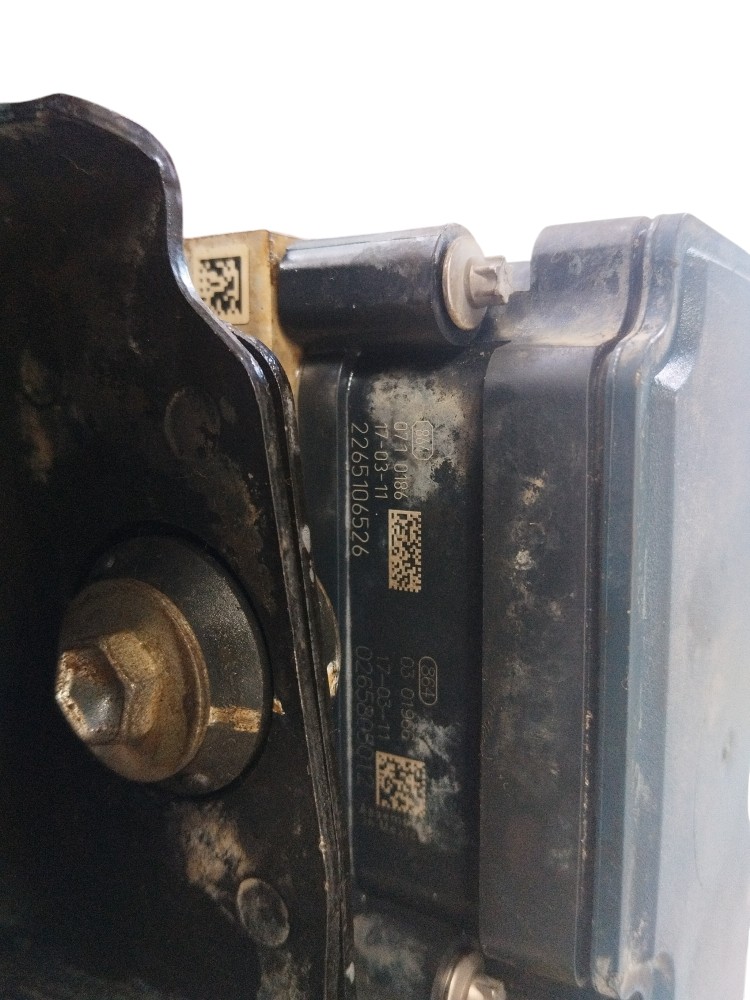 Módulo ABS Toyota Etios 2018 original 445100d390 7
