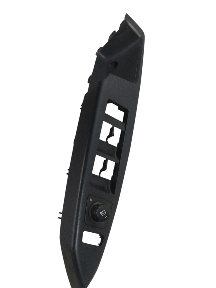 Moldura de botao vidro elétrico Chevrolet Captiva detalhes 2