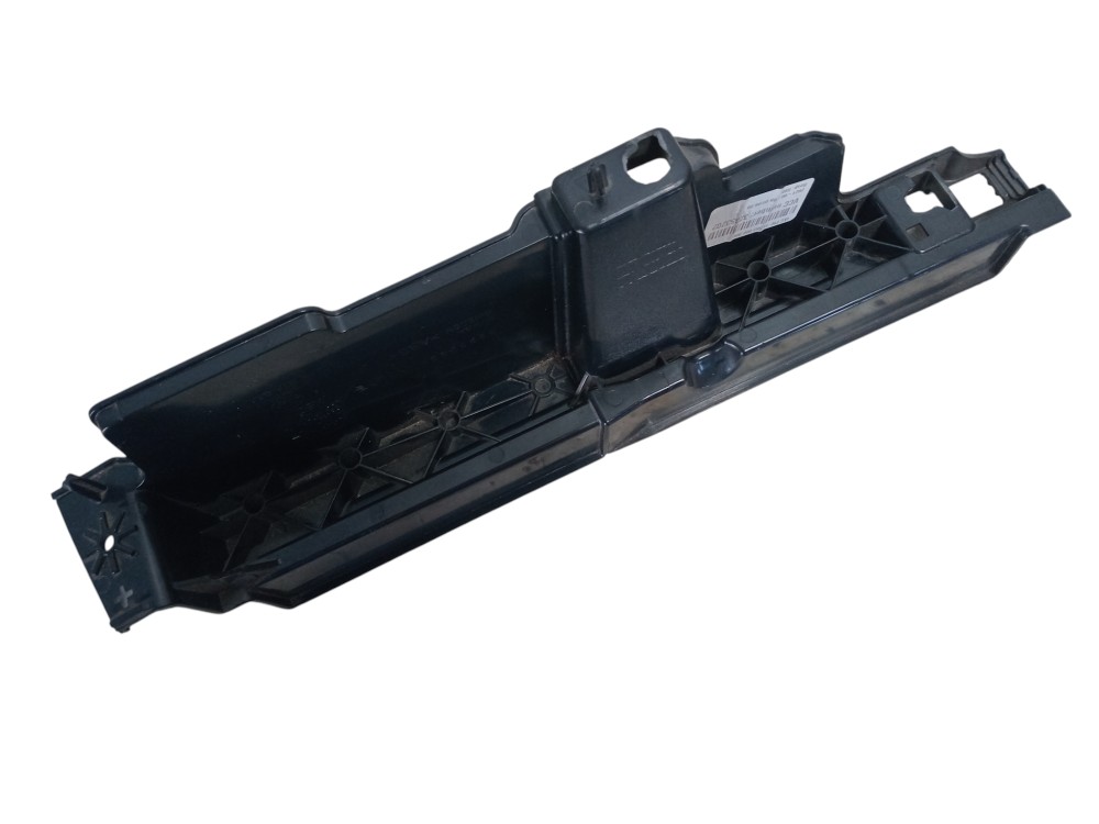 Moldura Acabamento Porta Mala Volvo XC90 T6 2021 Esquerdo 2