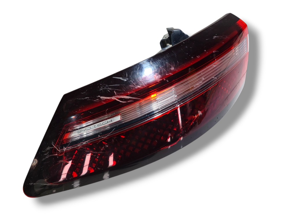 Lanterna traseiro esquerdo BYD Dolphin Mini 2025 DETALHES