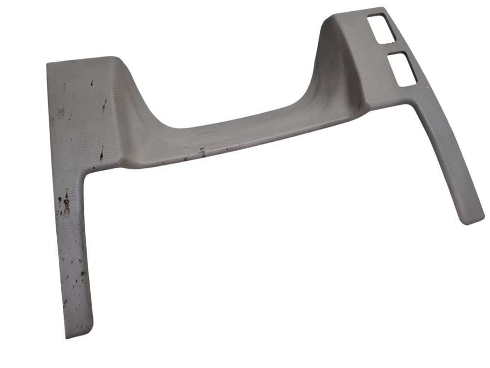 Moldura inferior painel comandos Volvo VM 330 2021 2022 5