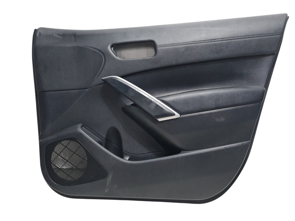Forro de porta dianteira dir Toyota Corolla Cross ano 2021 1
