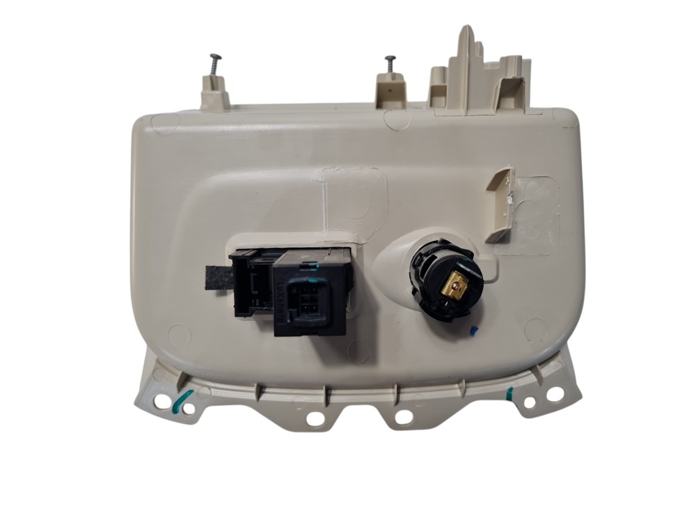 Moldura console central com entrada 12v gwm ora 03 skin 2024 3