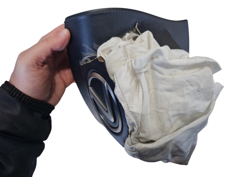 Bolsa airbag volante acionado Lexus LS 460L 2013 DETALHE 4