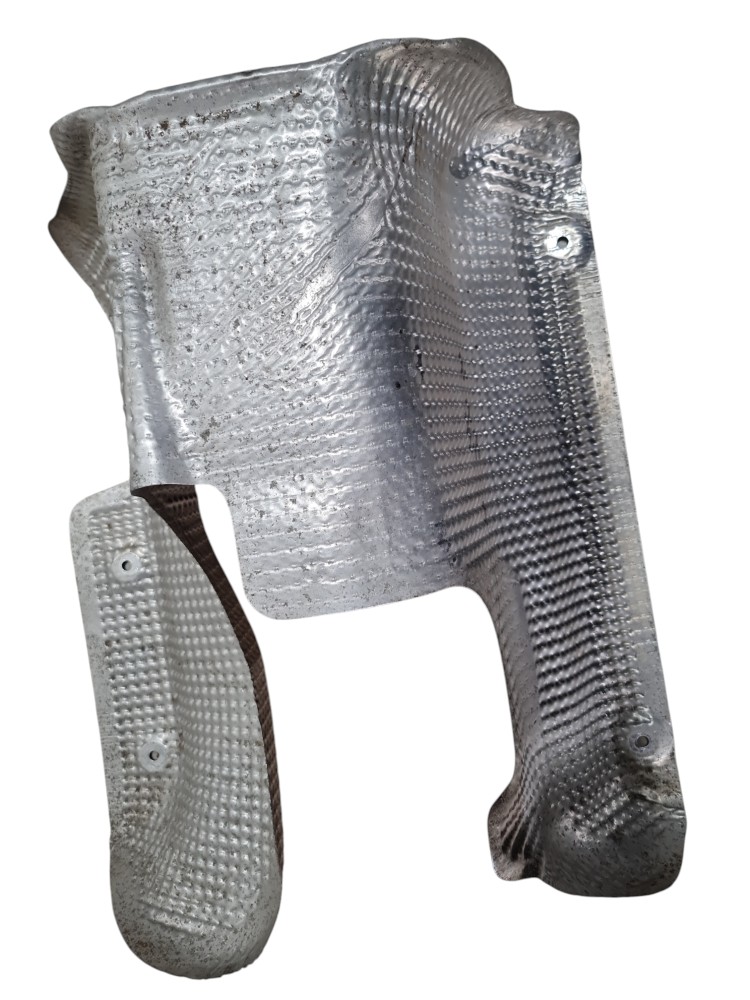 Defletor calor escape assoalho Mercedes Classe C 230 2002 5