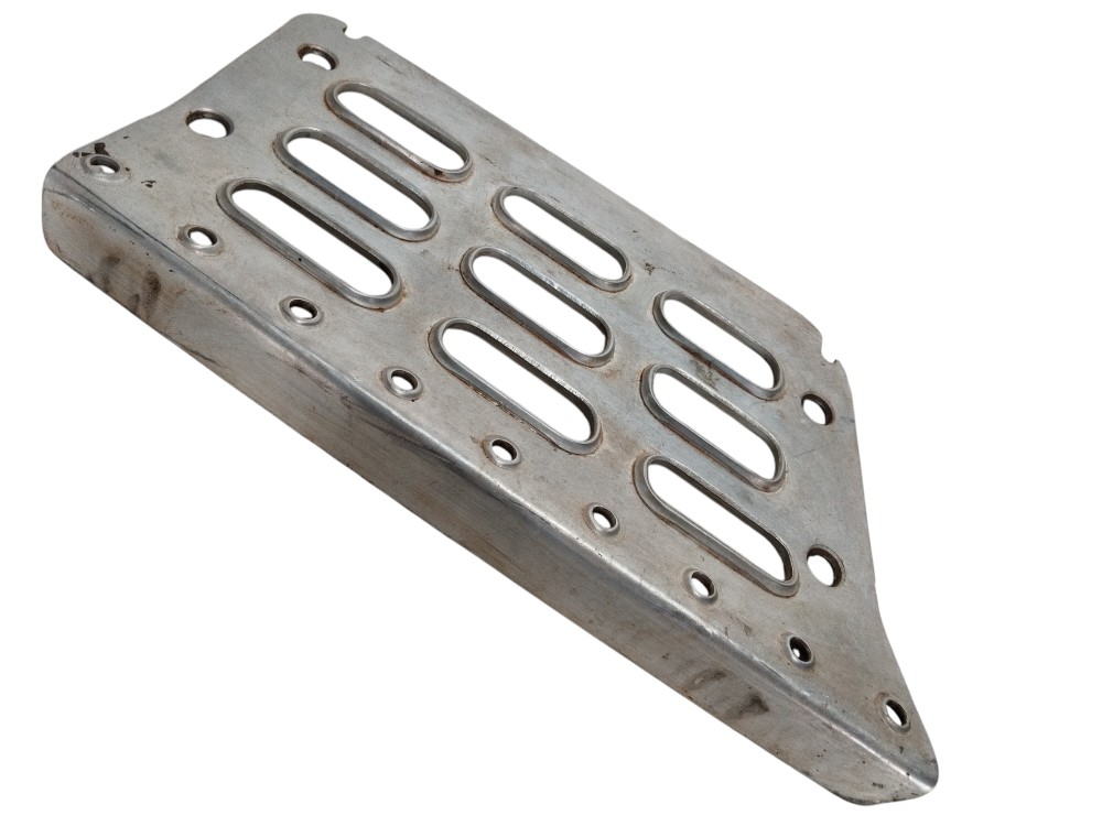Chapa Pisante Estribo Esquerdo Volvo 2021 20360788 6