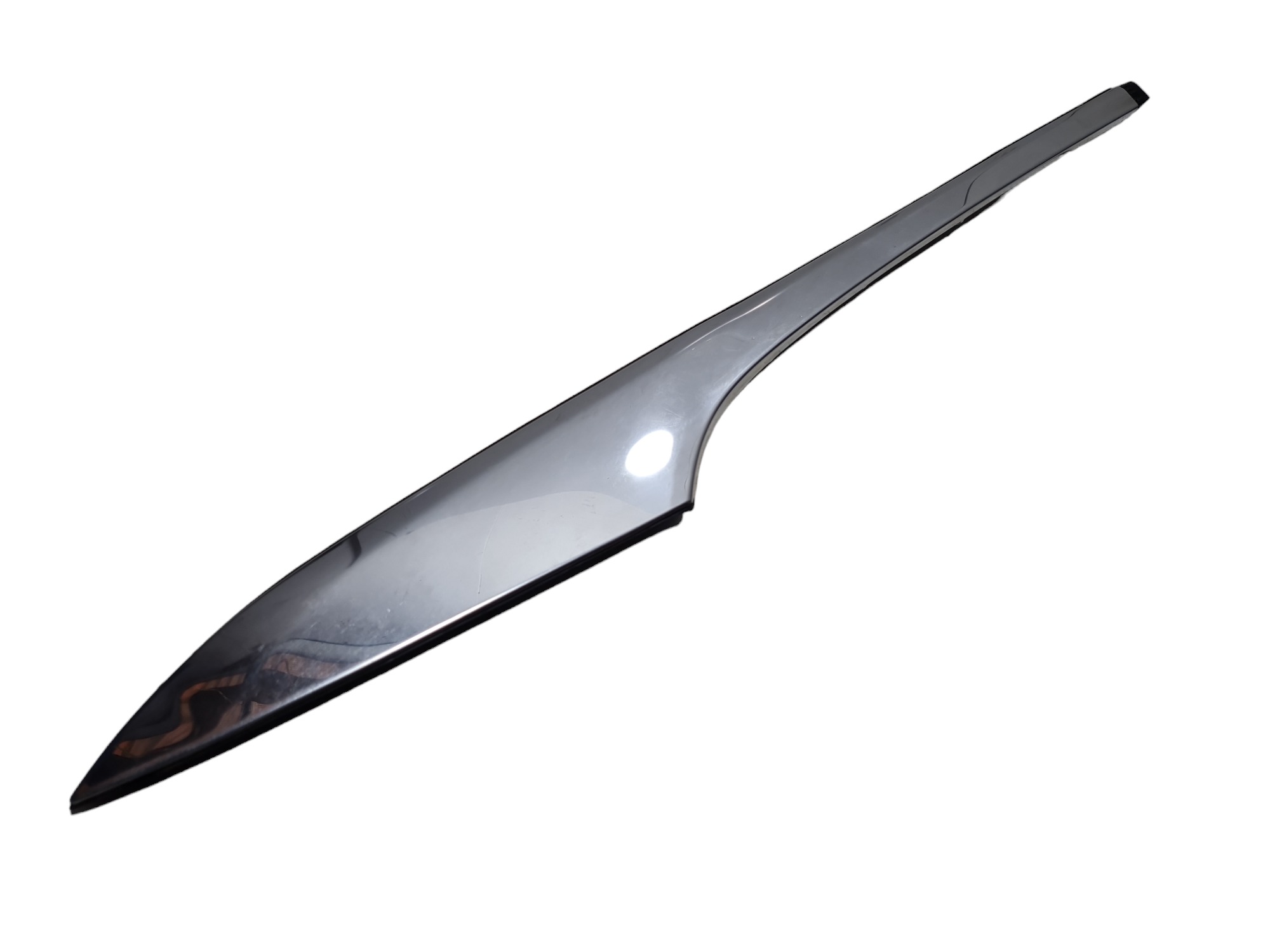 Friso Moldura Traseira Direita Chery Tiggo 8 2022 609000073 1