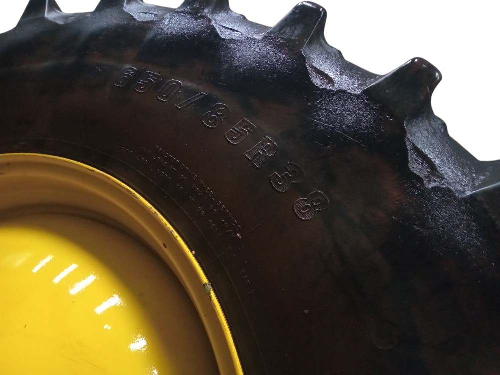 Roda 20 Furos Com Pneu Deep Tread 650 85 Aro 38 Jhon Deere Amarelo 6