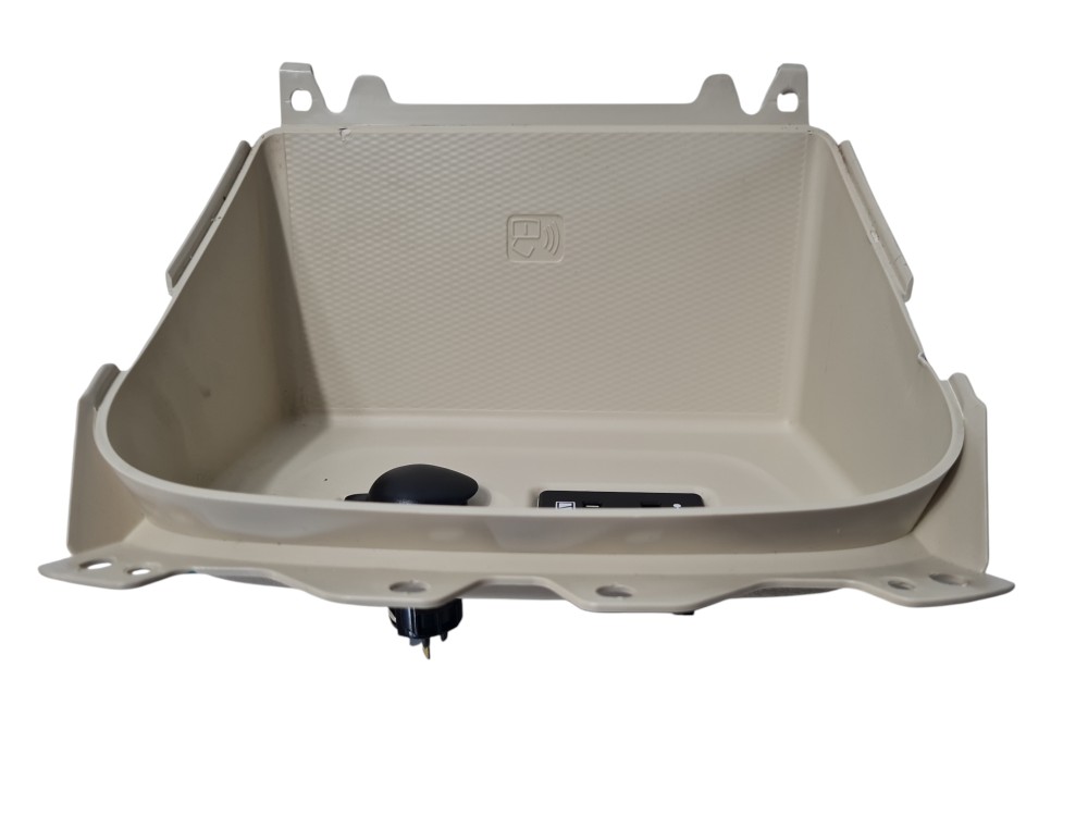Moldura console central com entrada 12v gwm ora 03 skin 2024 5