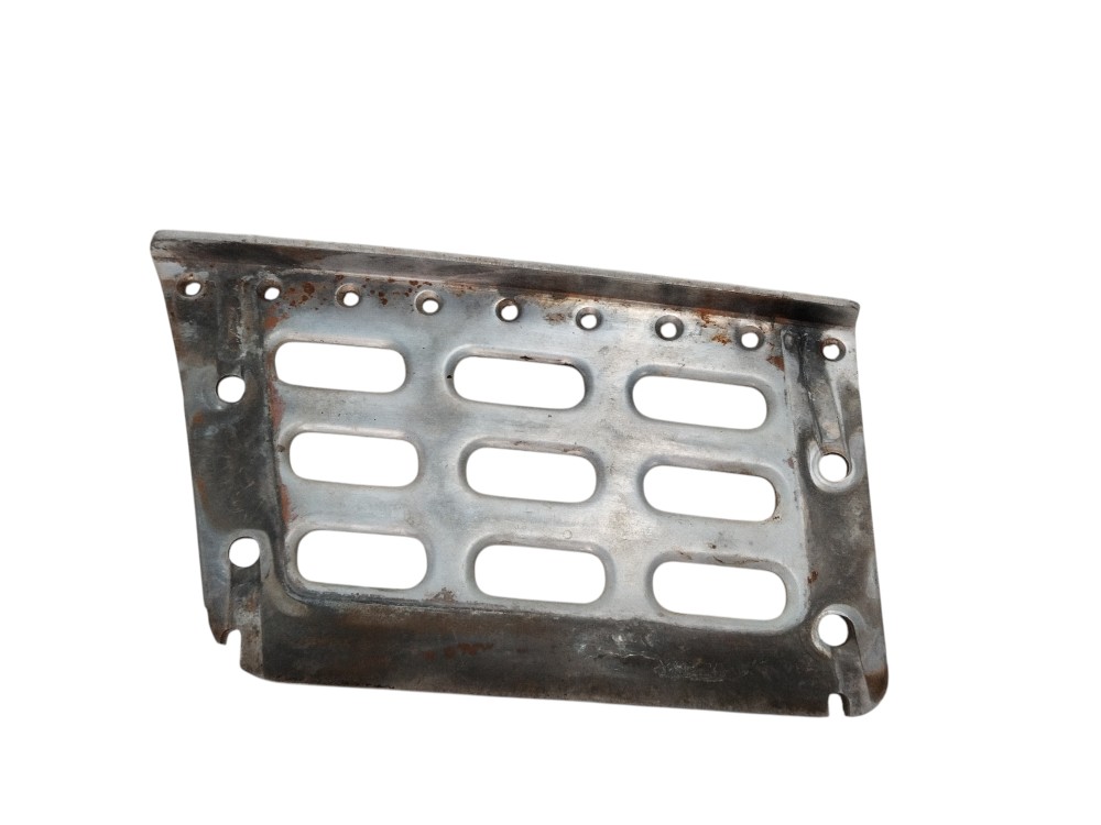 Chapa Pisante Estribo Da Direita Volvo 2021 20360789 3
