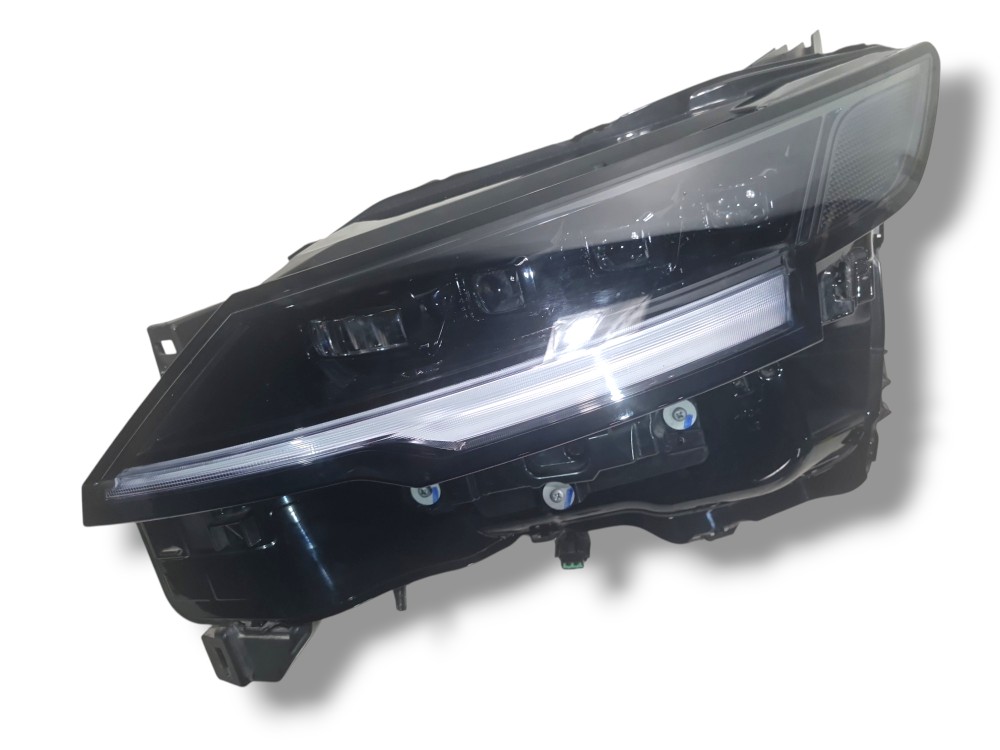 Farol dianteiro esquerdo Nissan Kicks 2026 p recondicionar
