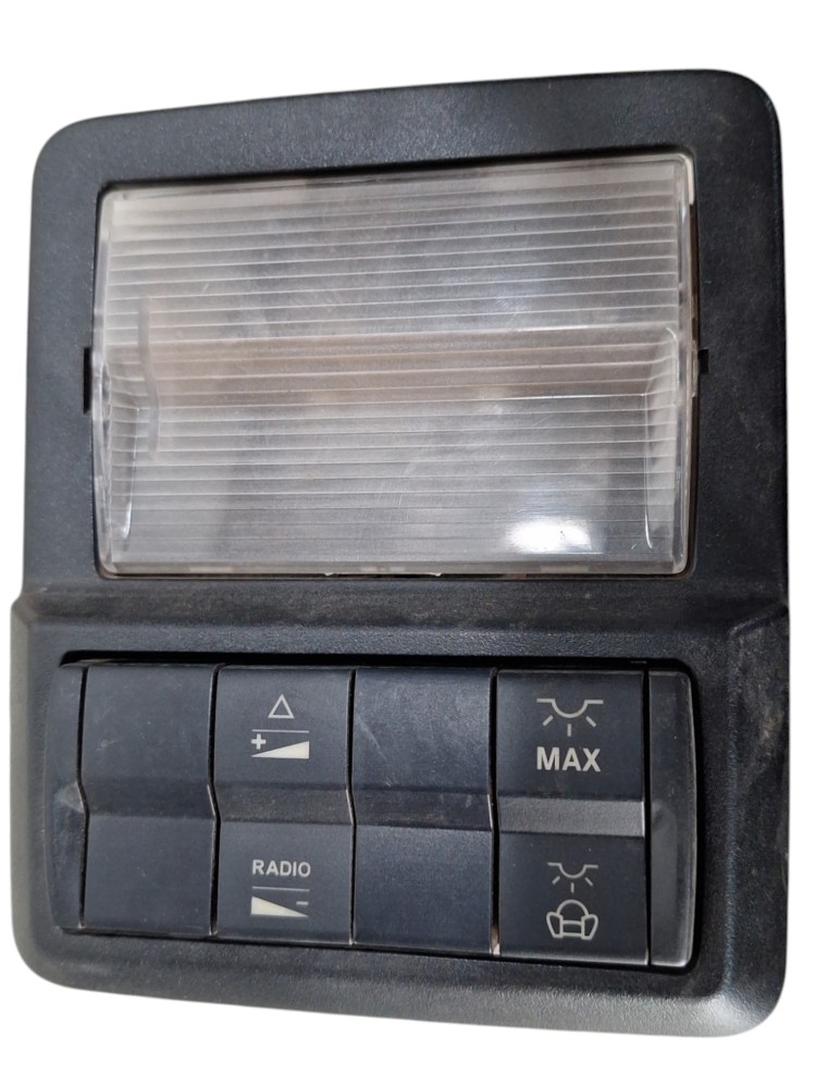 Luz cortesia teto mercedes new actros 2651 ano 2022 original