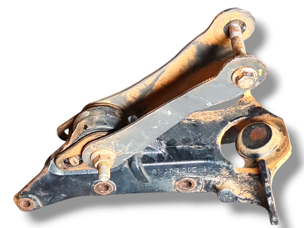Suporte suspensao lado direito Volvo VM 330 2021 2022 1