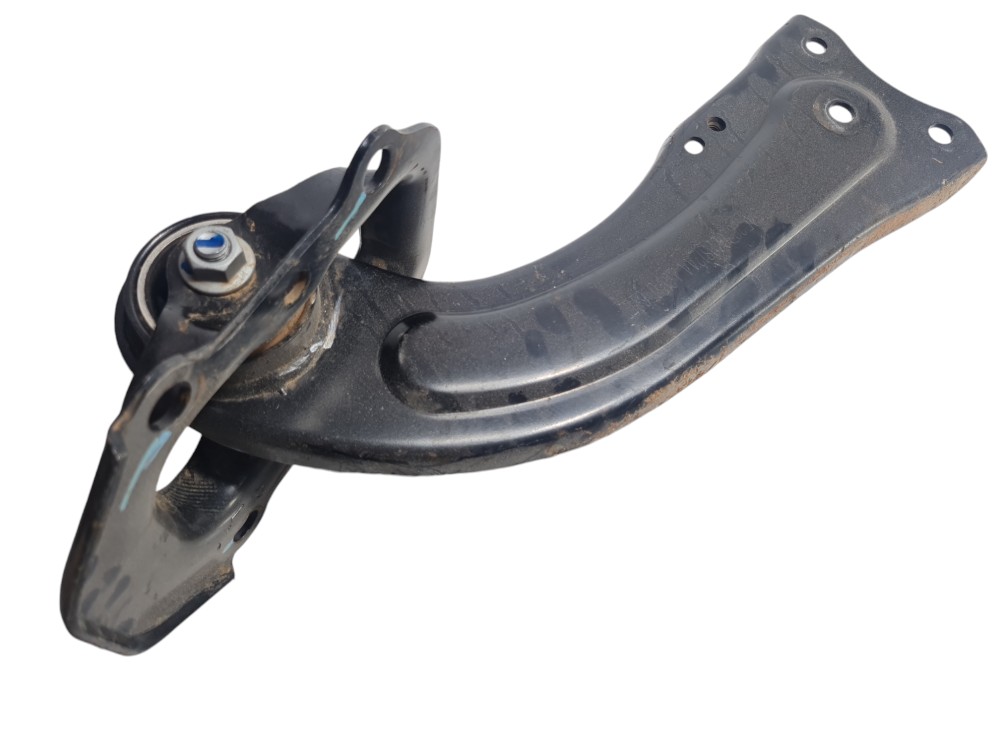 Braço facão esquerdo suspensão traseira Chery Tiggo 8 2022 6