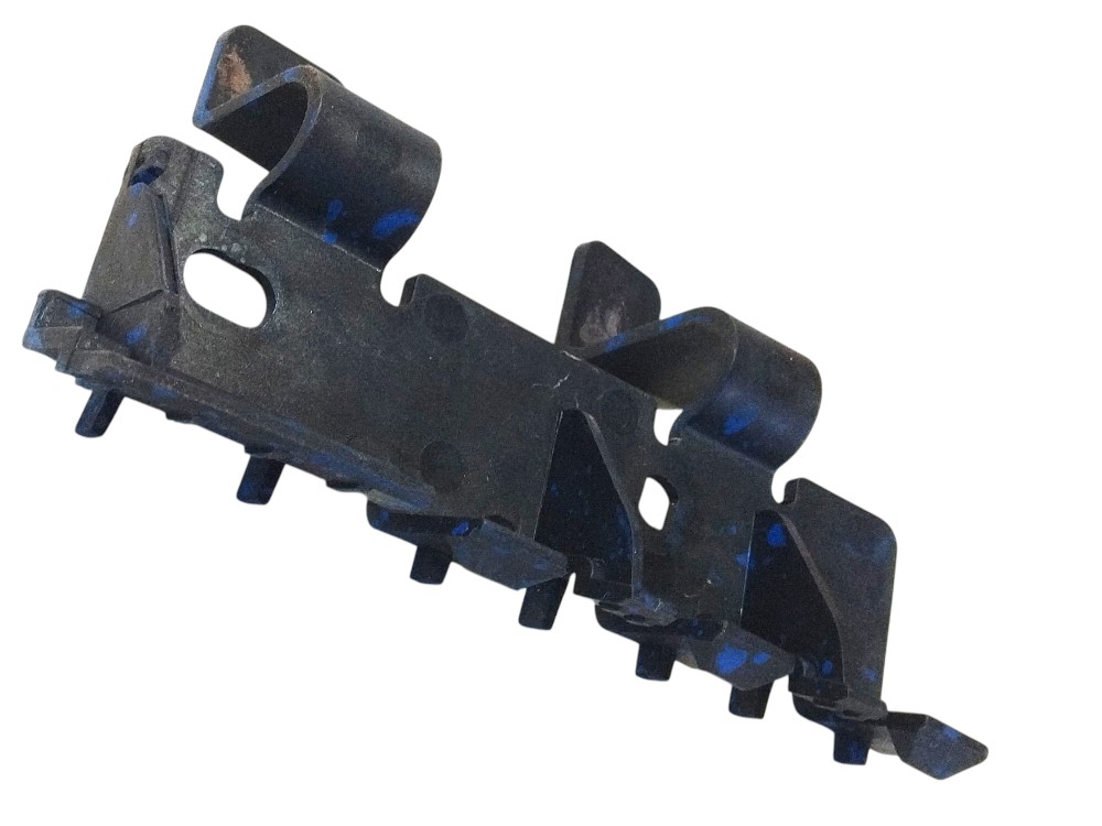 Guia Inferior Esquerdo Para-choque Land Rover Discovery 4 2