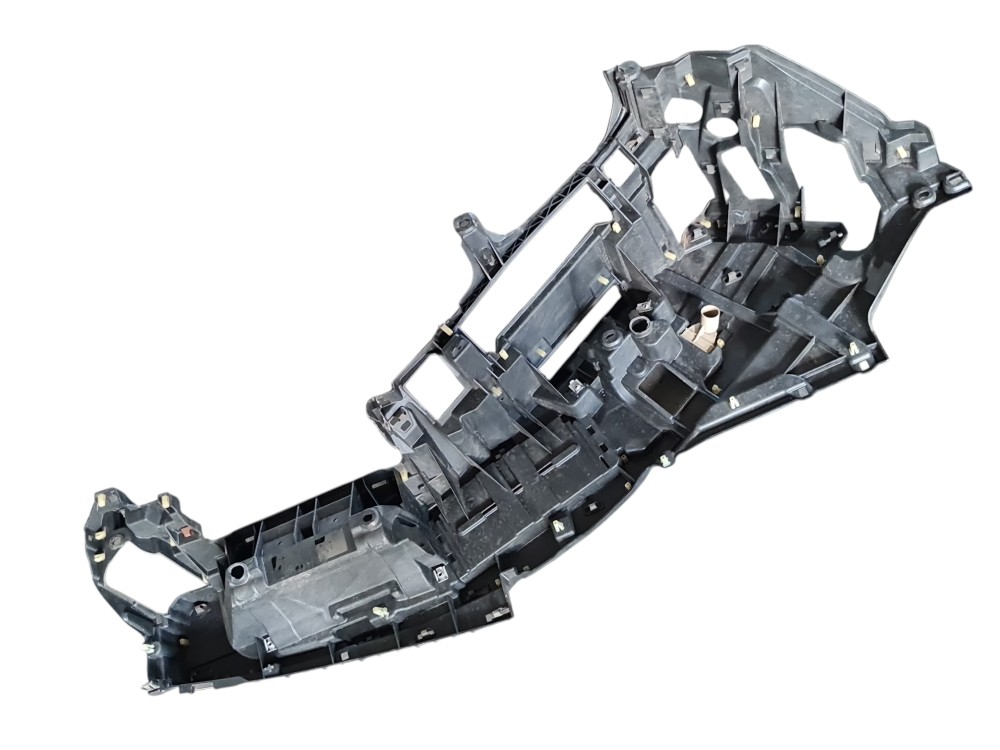 Estrutura painel Mercedes Actros 2651 2022 DETALHE ORIGINAL 4