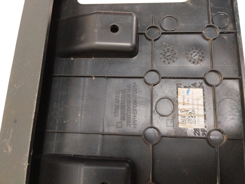 Suporte Placa Para-choque Dianteiro Gwm Tank 300 Original 6
