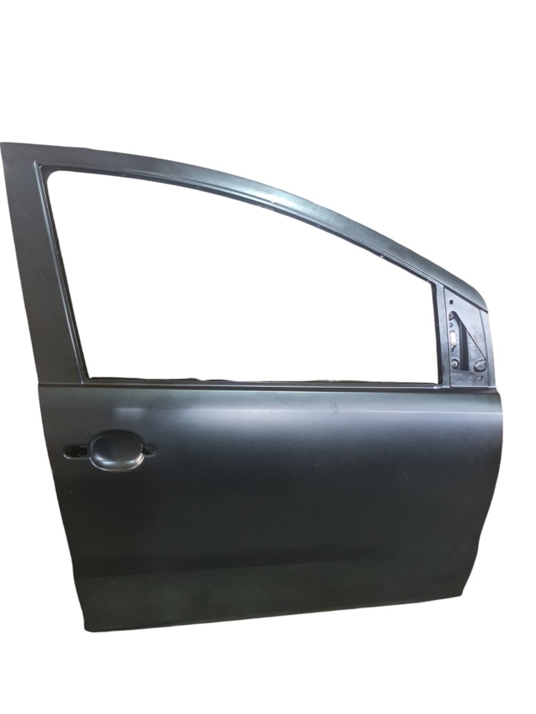 Porta Dianteira Direita Volkswagen  Fox  2011 a 2021 Detalhe