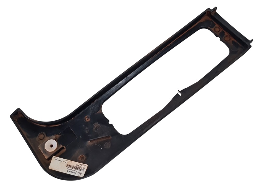 Acabamento superior braço retrovisor BVOLVO VM 330 2021 5