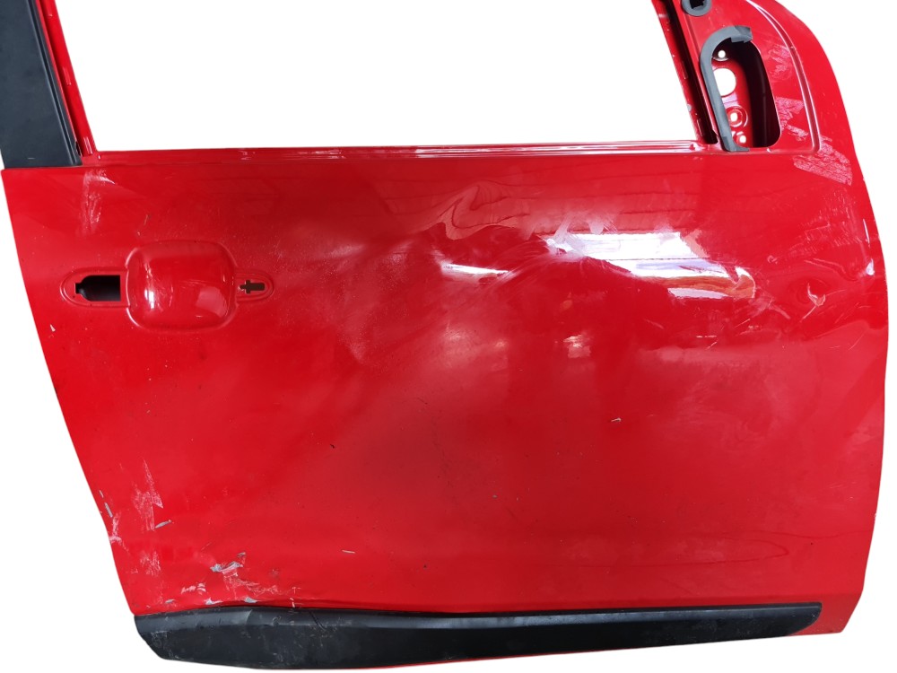 Porta Dianteira Direita Fiat Strada Volcano 2023 Detalhe  Dianteira Direita 2