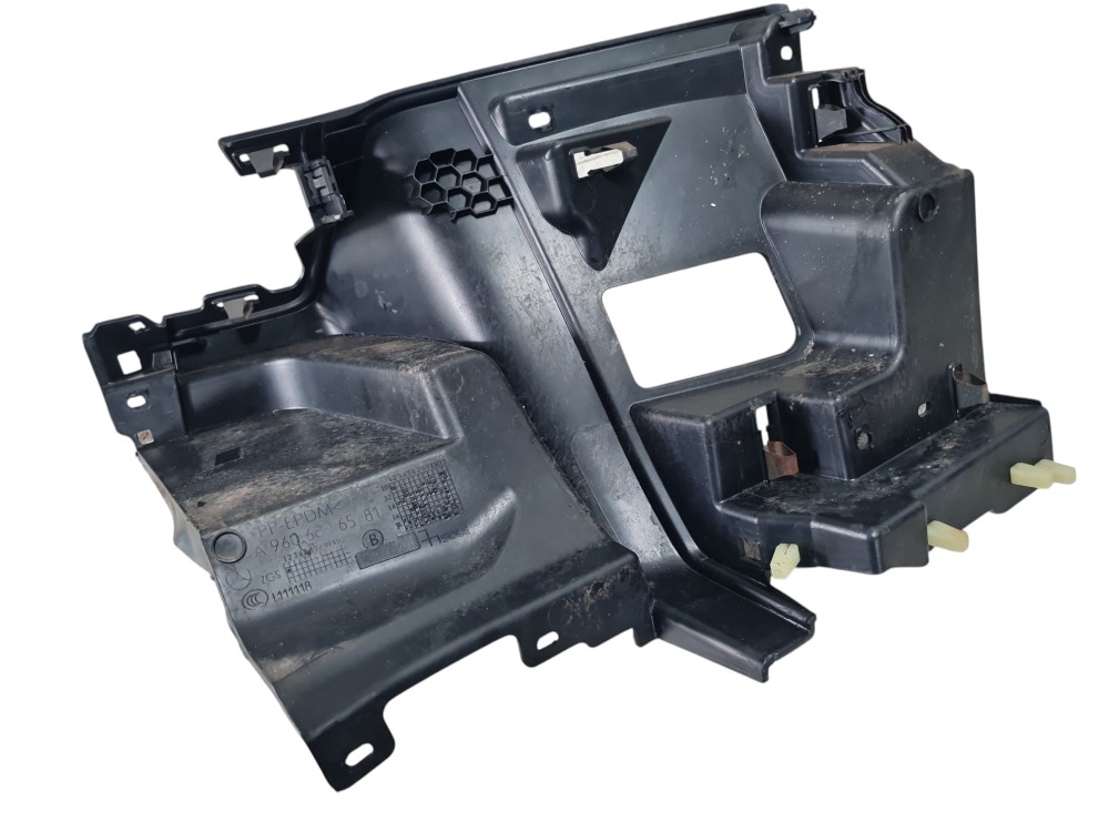 Revestimento Interno Mercedes Actros 2651 2022 A9606806581 2