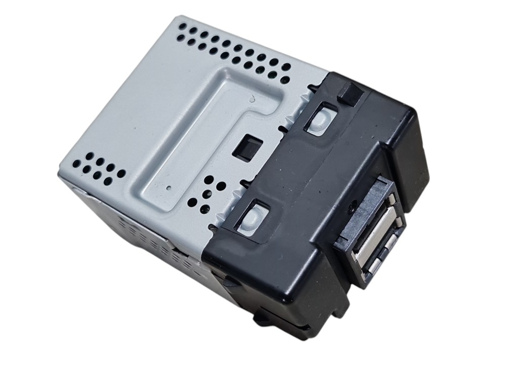 Entrada Usb Console Volvo Xc40 2020 21407038 Original 6