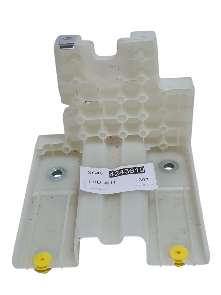Suporte Traseiro Console Volvo Xc40 T5 2020 32226497 3