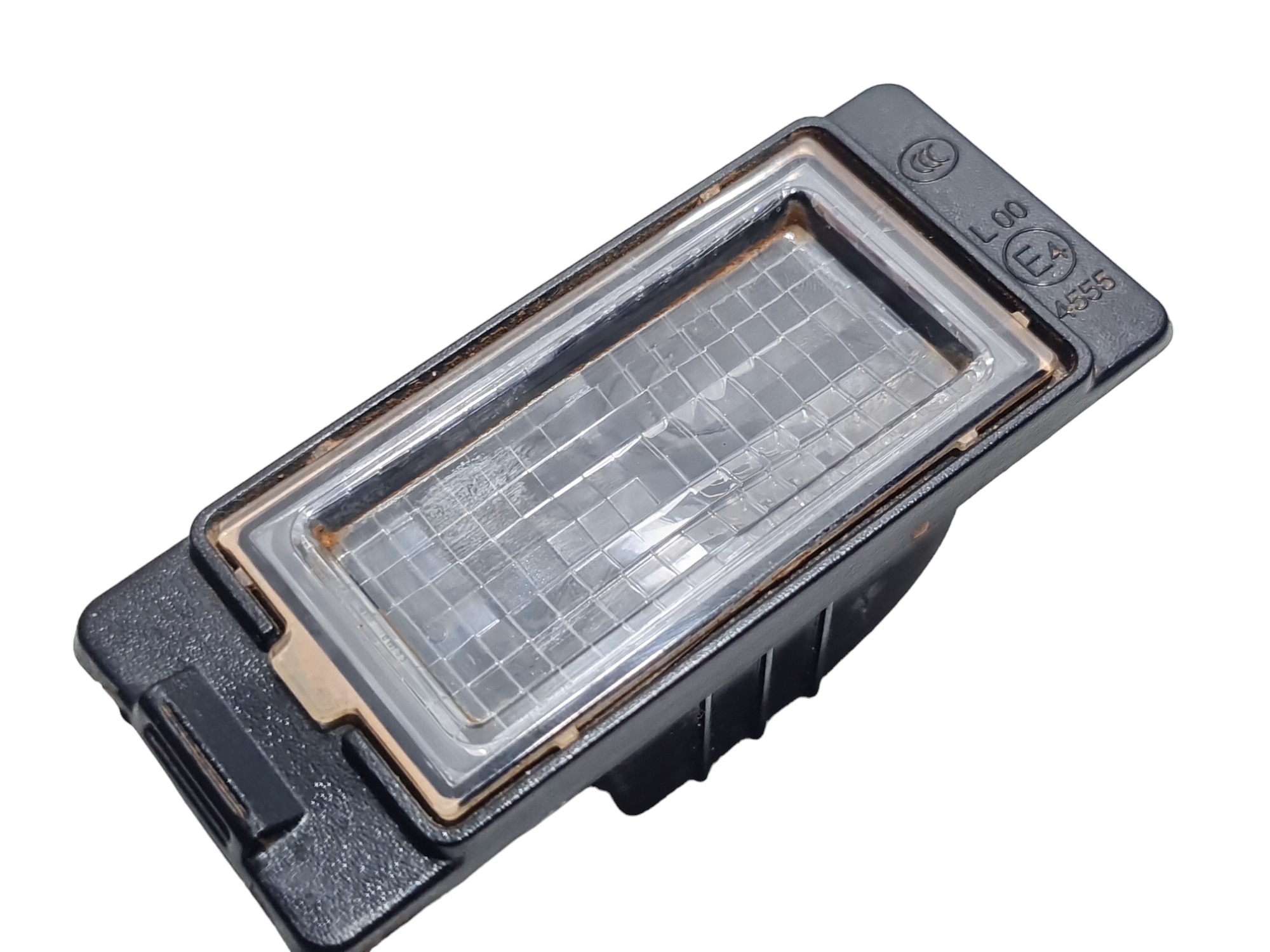 Lanterna Placa Traseiro Gm Onix/tracker 2022 26252693 2