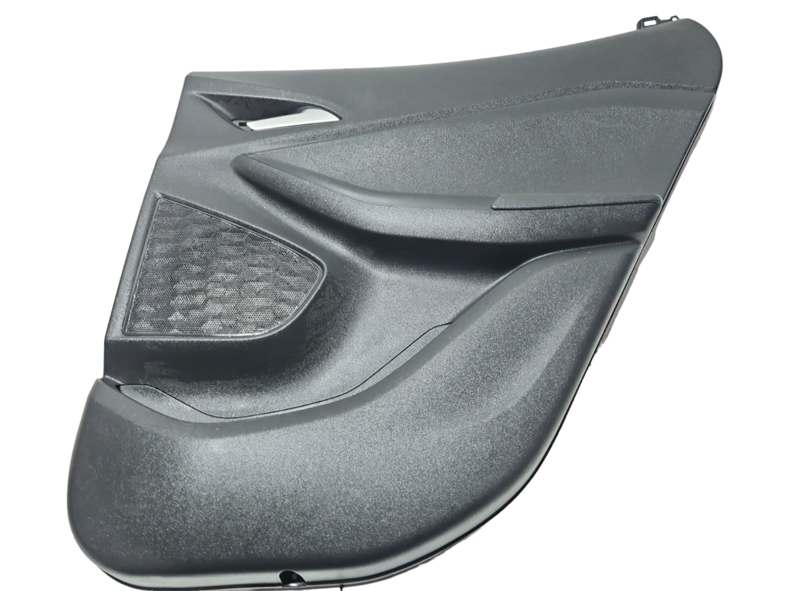 Forro Porta Traseira Direita Chevrolet Tracker 2022 Maçaneta Preto 1