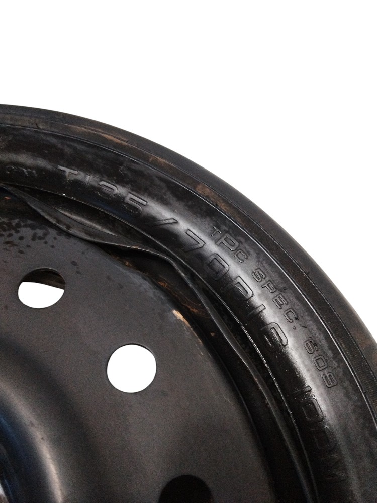 Estepe traseiro Chevrolet Captiva 2009 ORIGINAL Com detalhe 5
