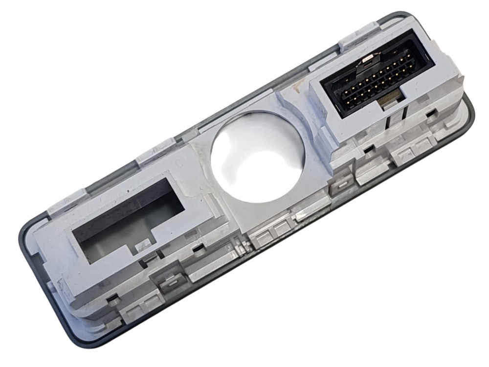 Conector Usb E Auxiliar Discovery 4 2015 Dh2219c166 Original 5