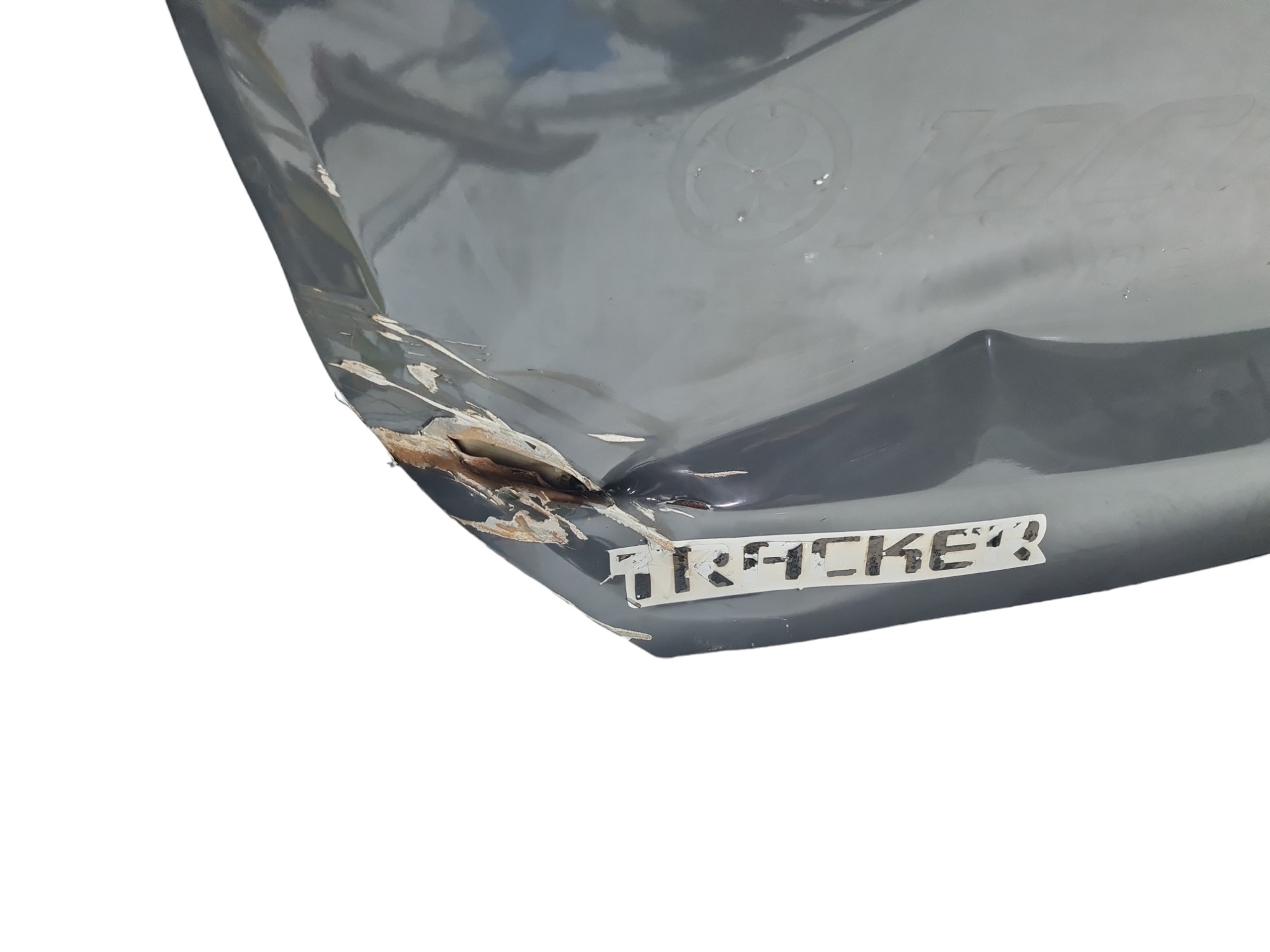 Tampa Traseira Porta Mala Tracker Lt Ecoturbo 22 Detalhe Branco 2