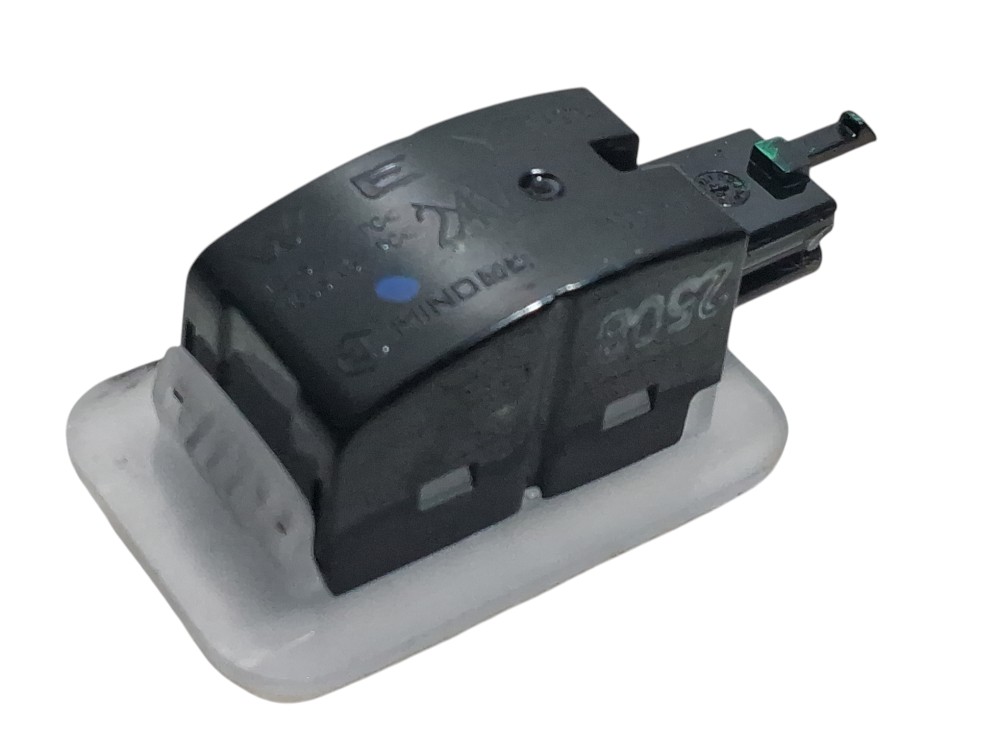 Luz Cortesia Porta Malas Gwm Tank 300 Hibrido 2025 2026 6
